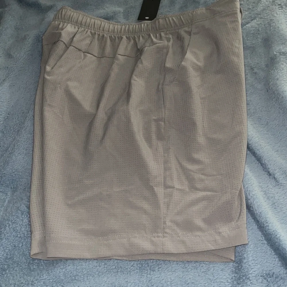 Mens adidas shorts - Picture 2 of 2